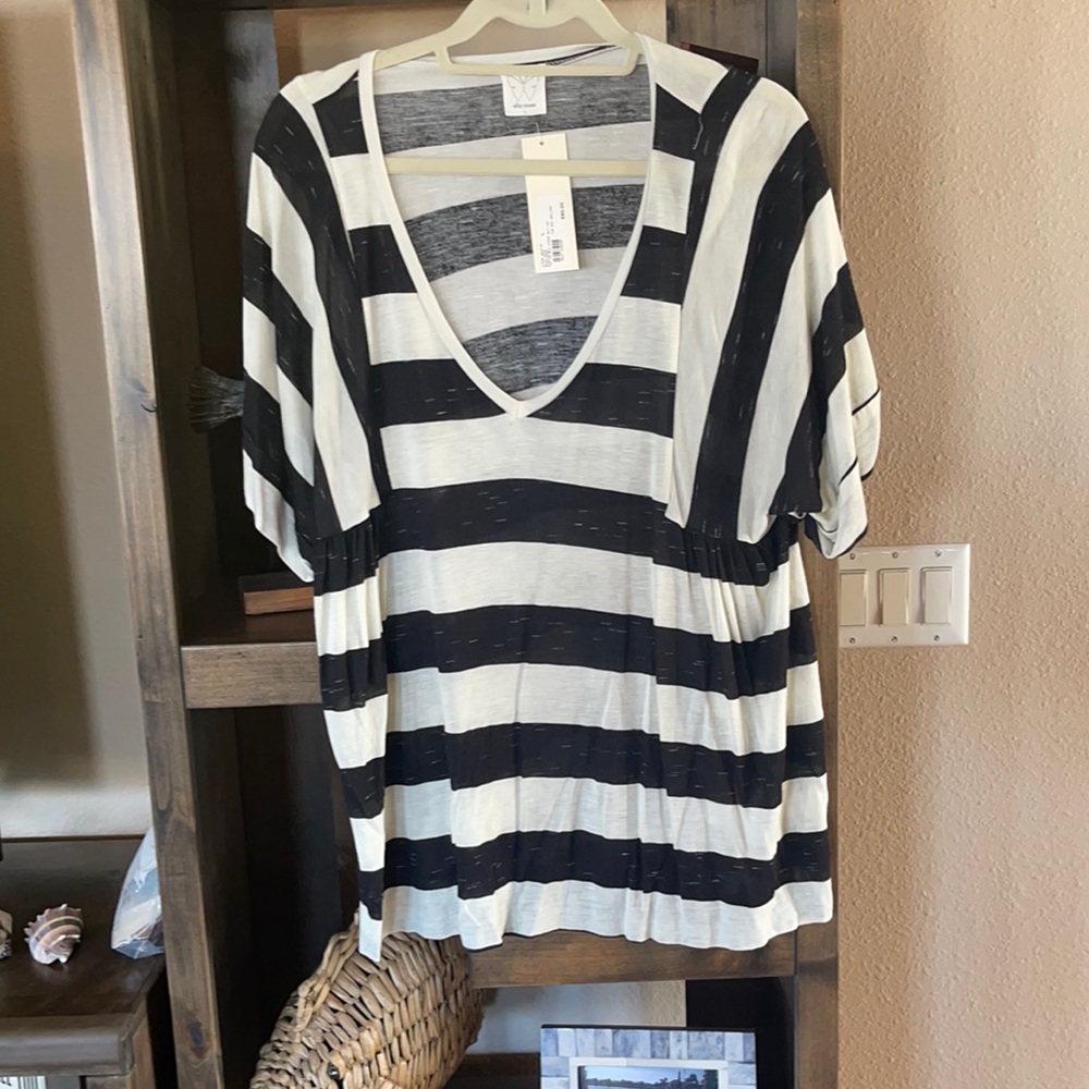 Fun black and white shirt